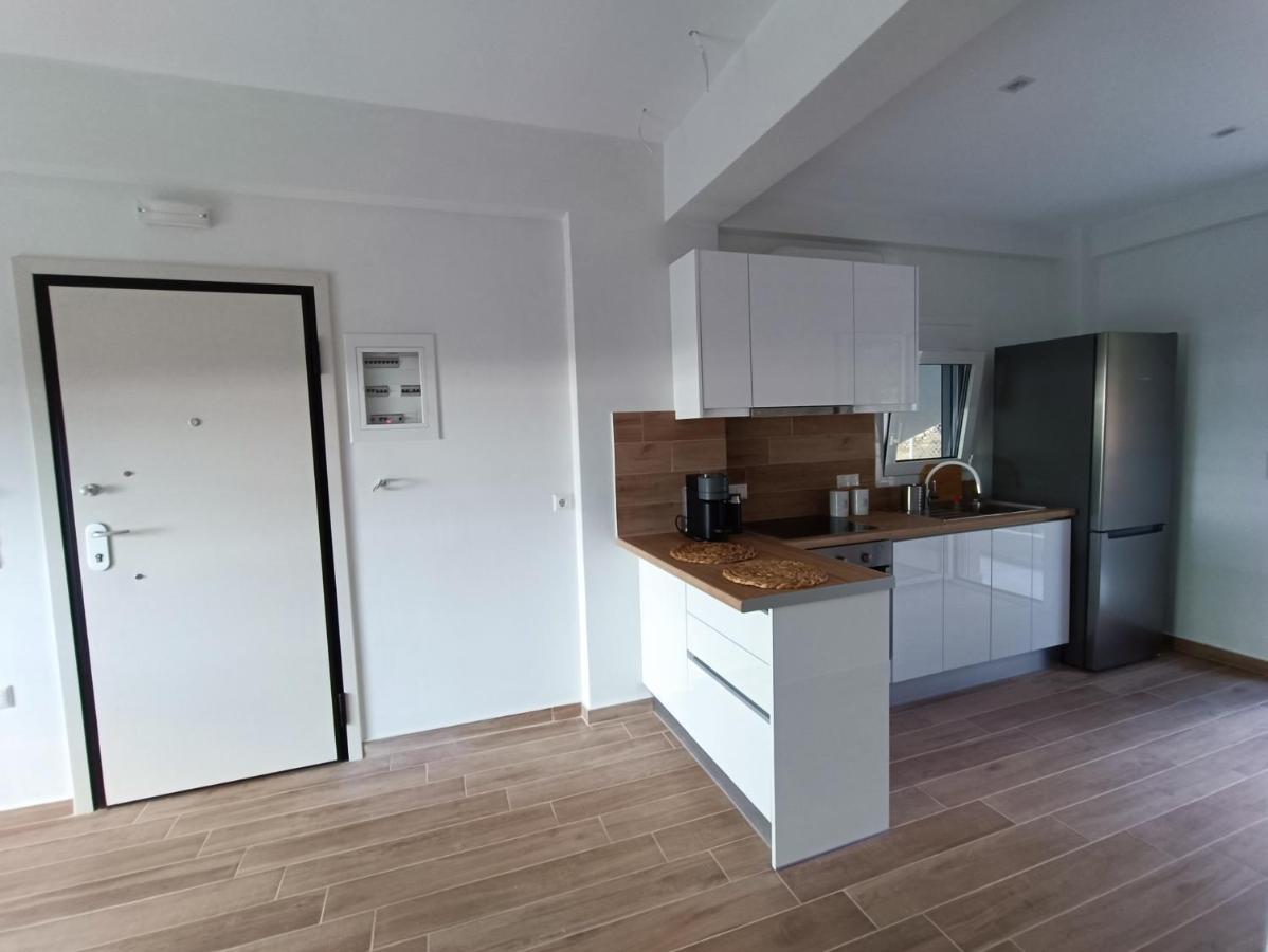 Evilenia Luxury Apartments Kalamata Exterior photo