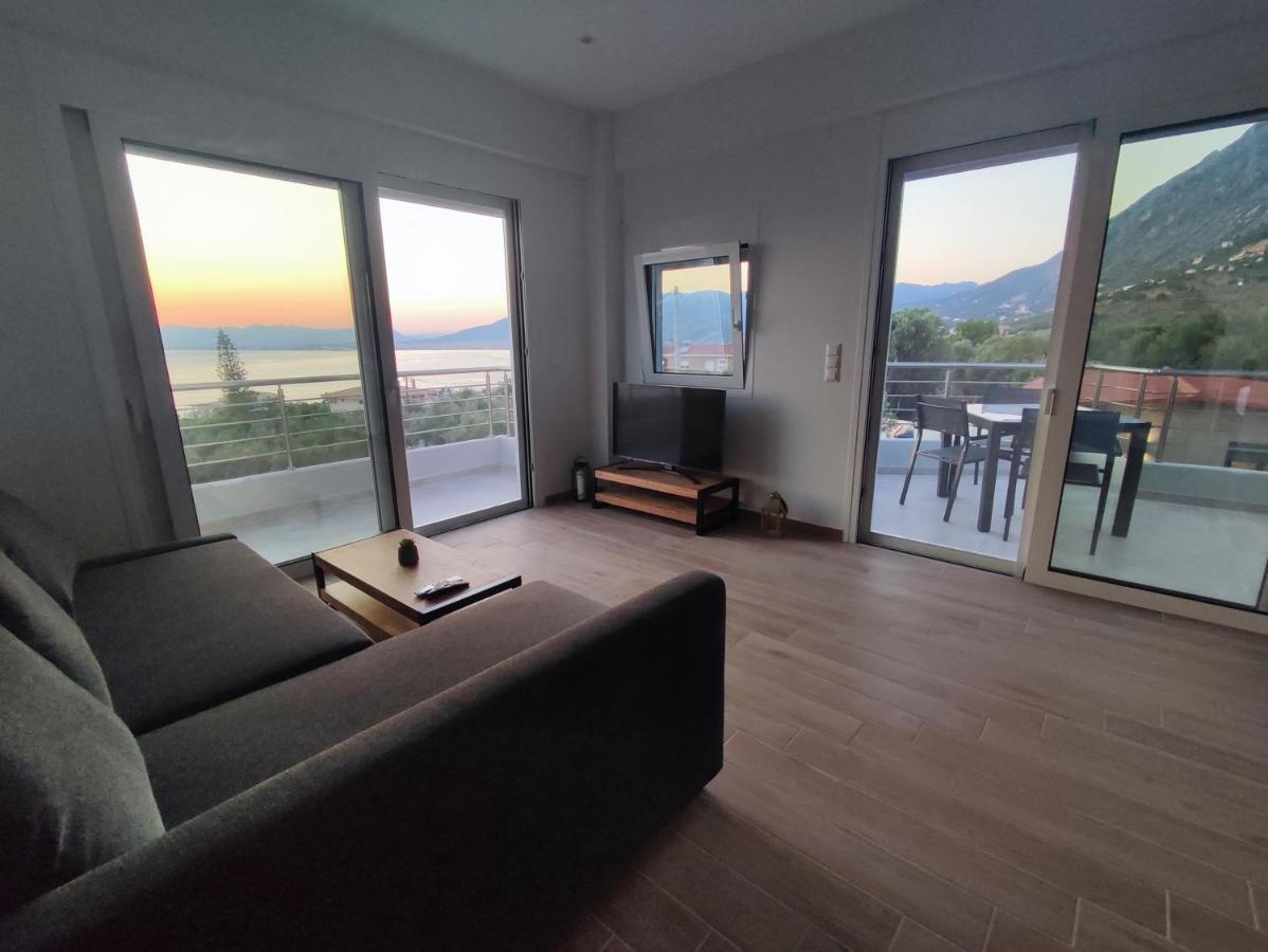 Evilenia Luxury Apartments Kalamata Exterior photo