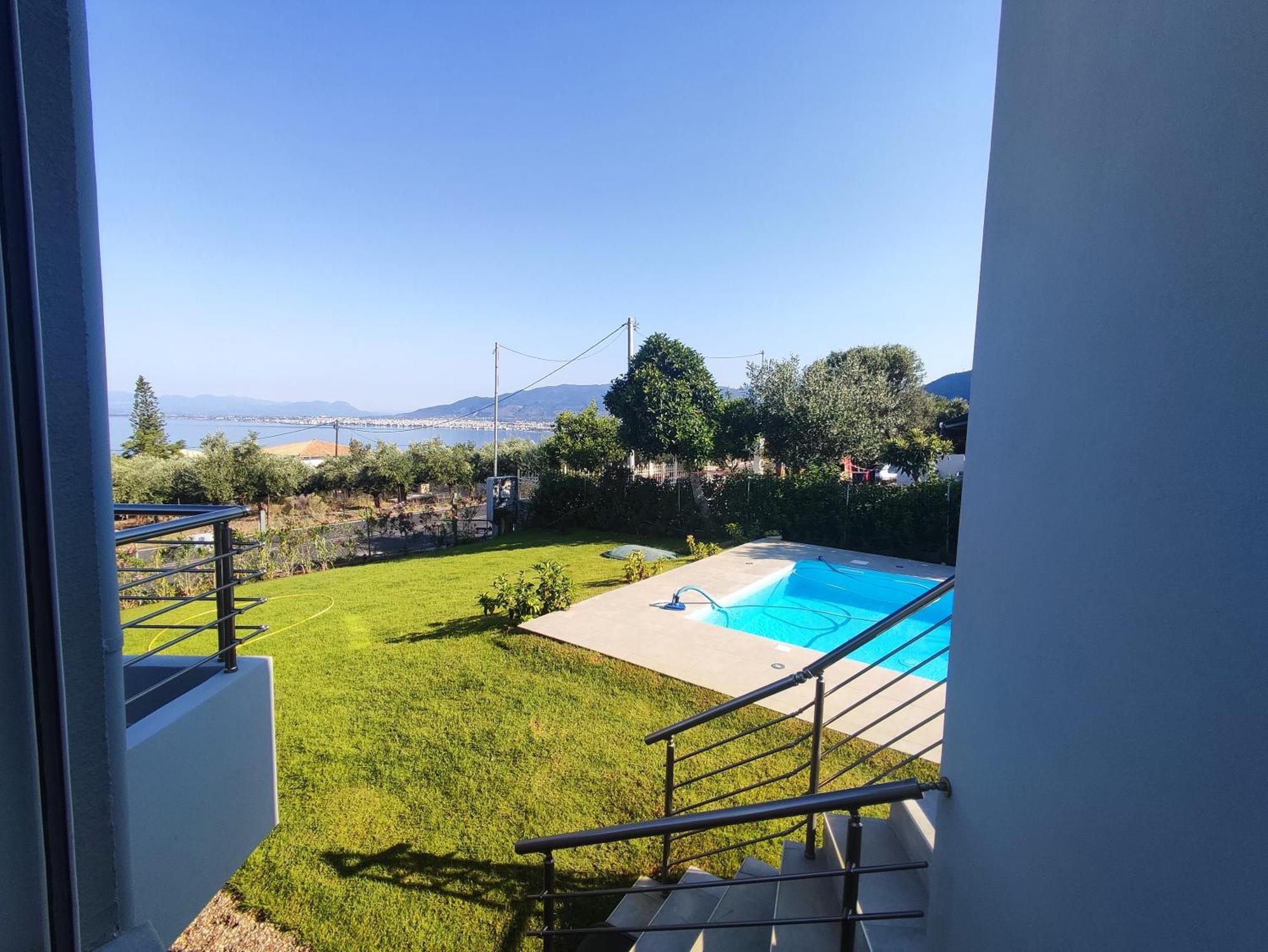 Evilenia Luxury Apartments Kalamata Exterior photo